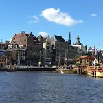 Cozy Canal 4* 암스테르담