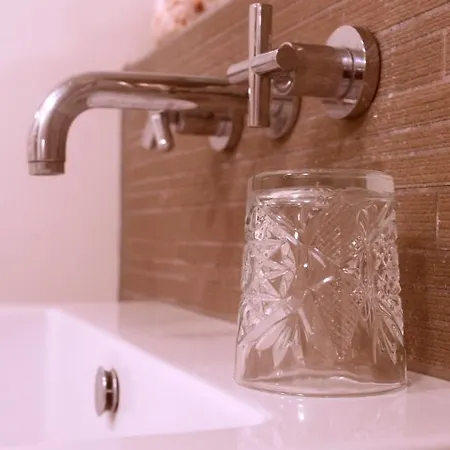 Cozy Canal בית הארחה