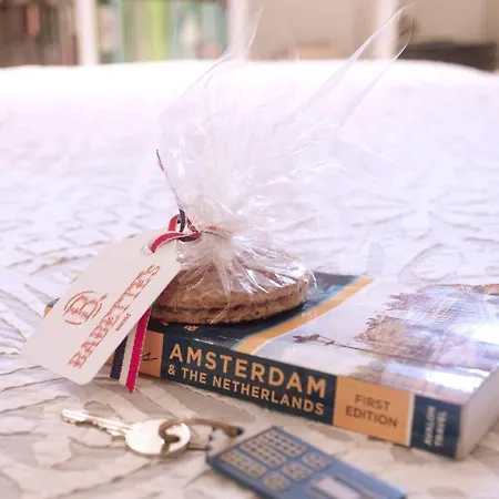 Cozy Canal Guest house