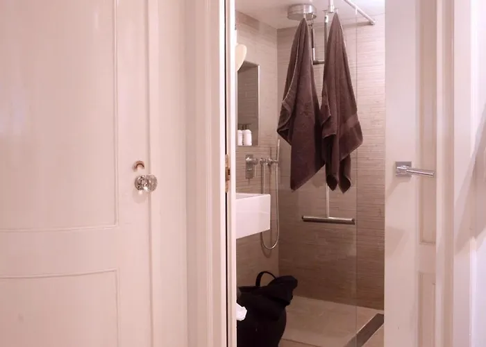 Cozy Canal Amsterdam